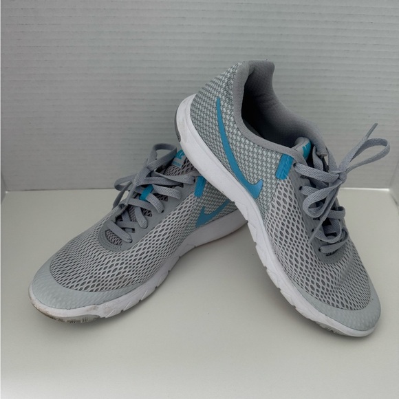 Nike Women’s Flex Experience RN 6 Grey Sneakers Size 6 - Picture 3 of 12